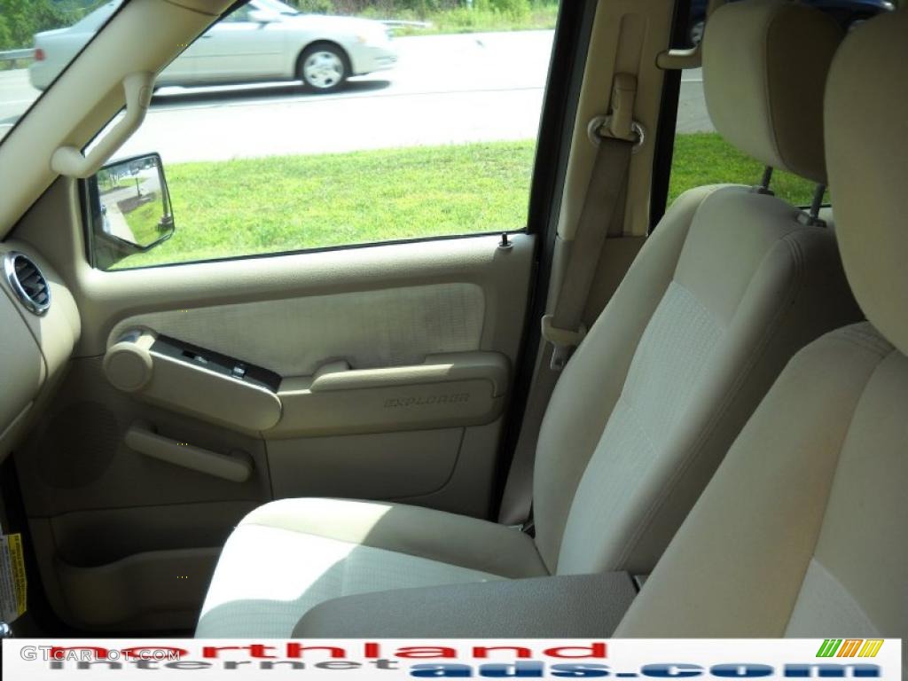 2007 Explorer XLT 4x4 - Dark Blue Pearl Metallic / Camel photo #8