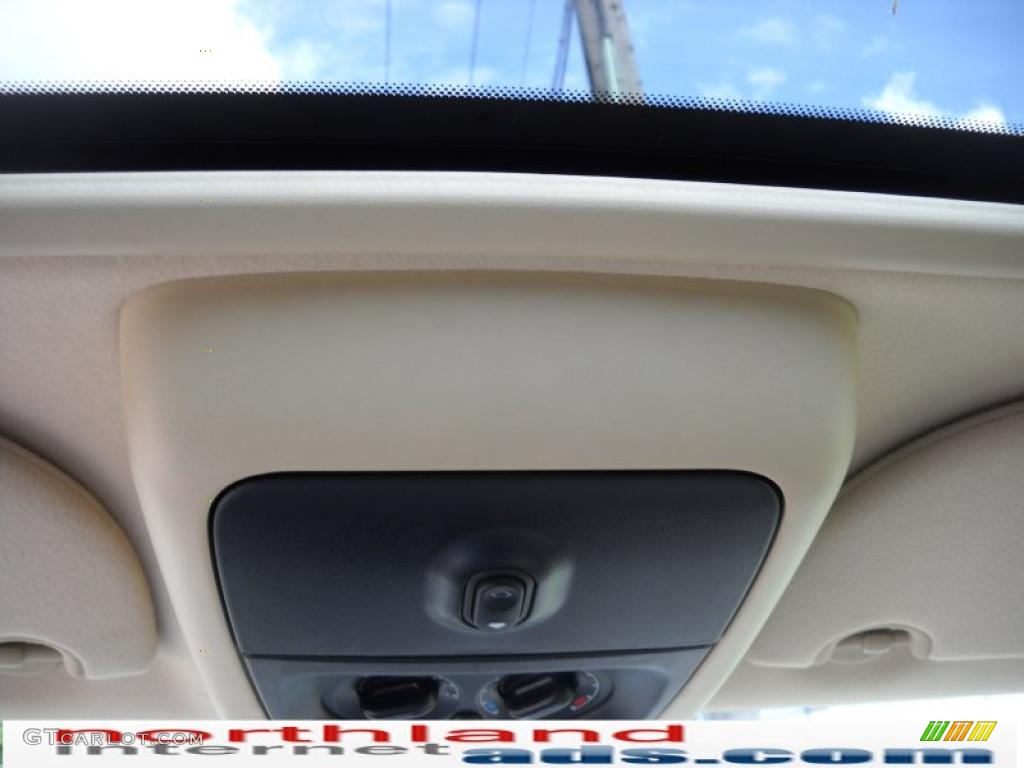 2007 Explorer XLT 4x4 - Dark Blue Pearl Metallic / Camel photo #18