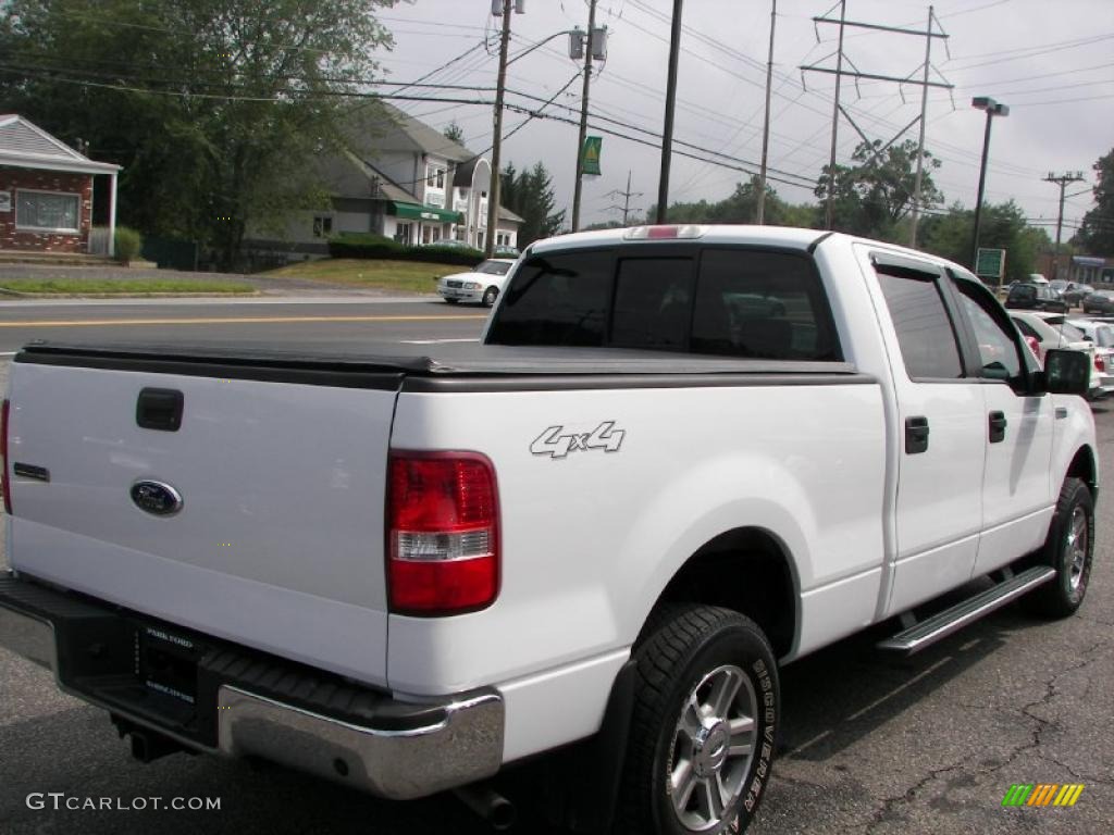 2006 F150 XLT SuperCrew 4x4 - Oxford White / Medium/Dark Flint photo #3