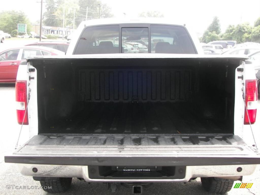 2006 F150 XLT SuperCrew 4x4 - Oxford White / Medium/Dark Flint photo #7