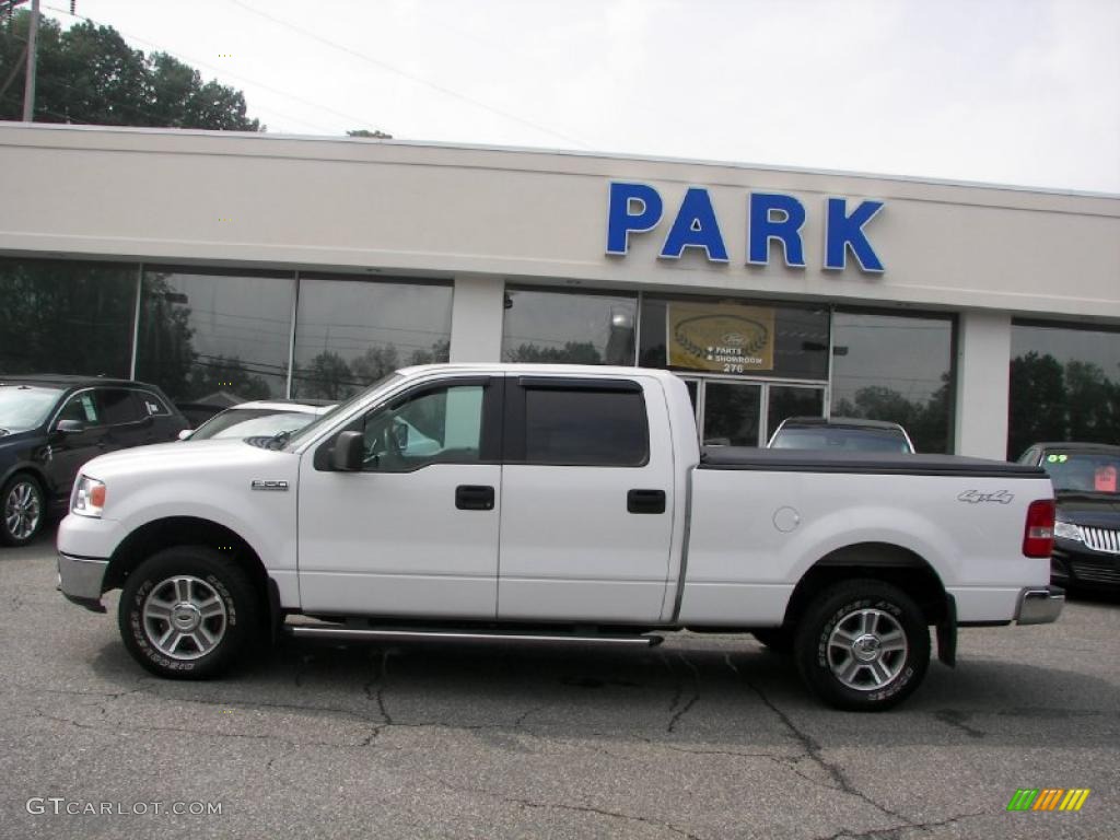 2006 F150 XLT SuperCrew 4x4 - Oxford White / Medium/Dark Flint photo #21