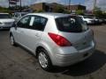 Brilliant Silver - Versa 1.8 S Hatchback Photo No. 2
