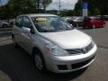 Brilliant Silver - Versa 1.8 S Hatchback Photo No. 5