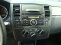 Brilliant Silver - Versa 1.8 S Hatchback Photo No. 13