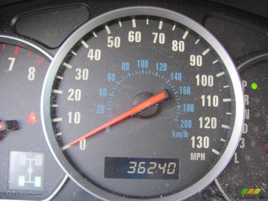 2006 XL7 7 Passenger AWD - White Pearl / Beige photo #15