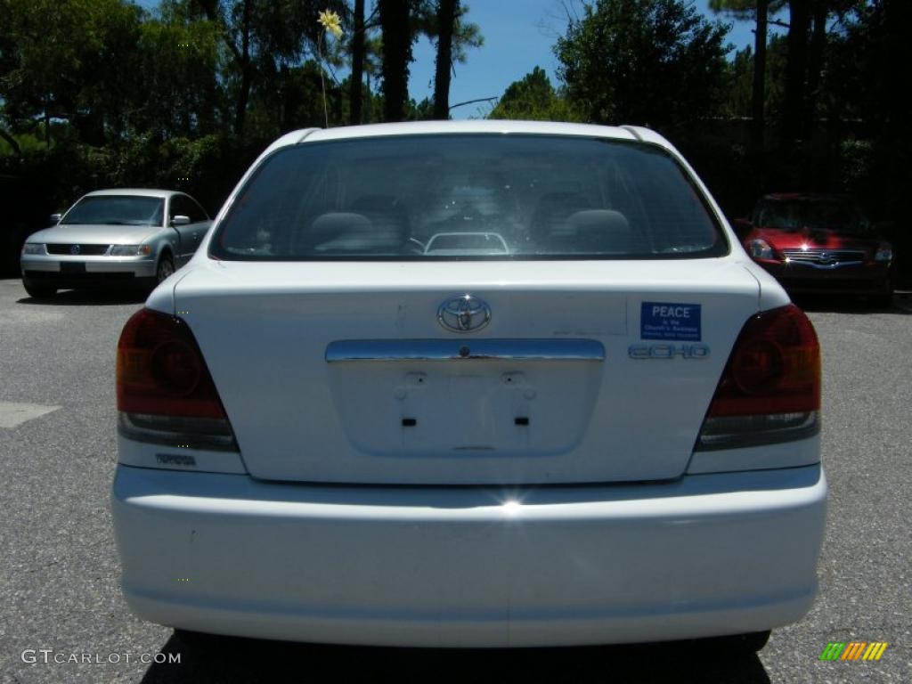 2003 ECHO Sedan - Polar White / Shadow Gray photo #4