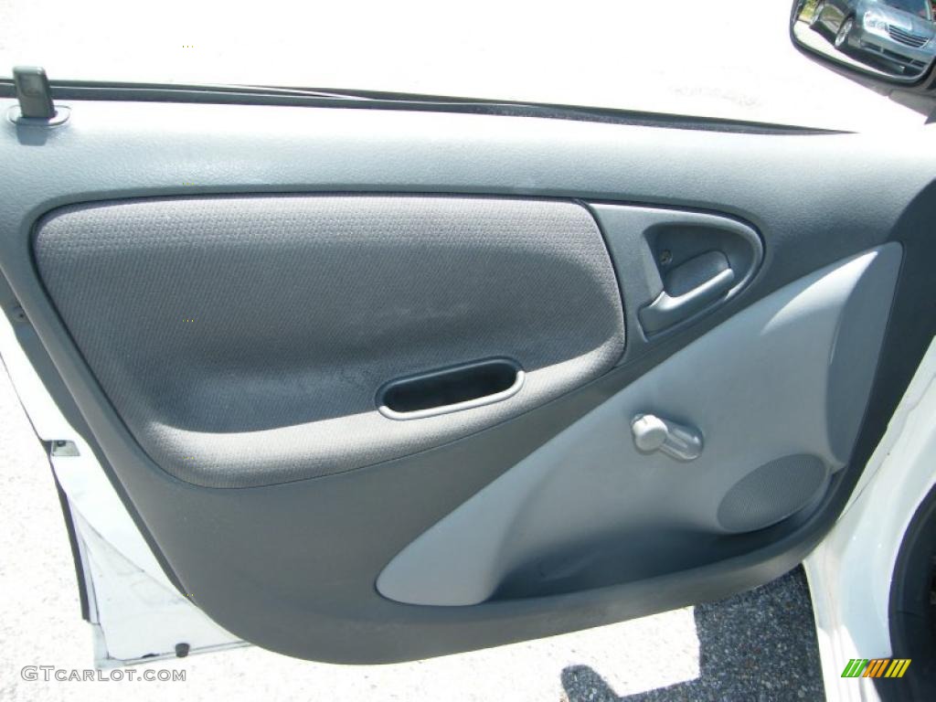 2003 ECHO Sedan - Polar White / Shadow Gray photo #16