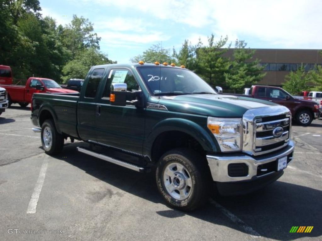 2011 F250 Super Duty XLT SuperCab 4x4 - Forest Green Metallic / Steel Gray photo #1