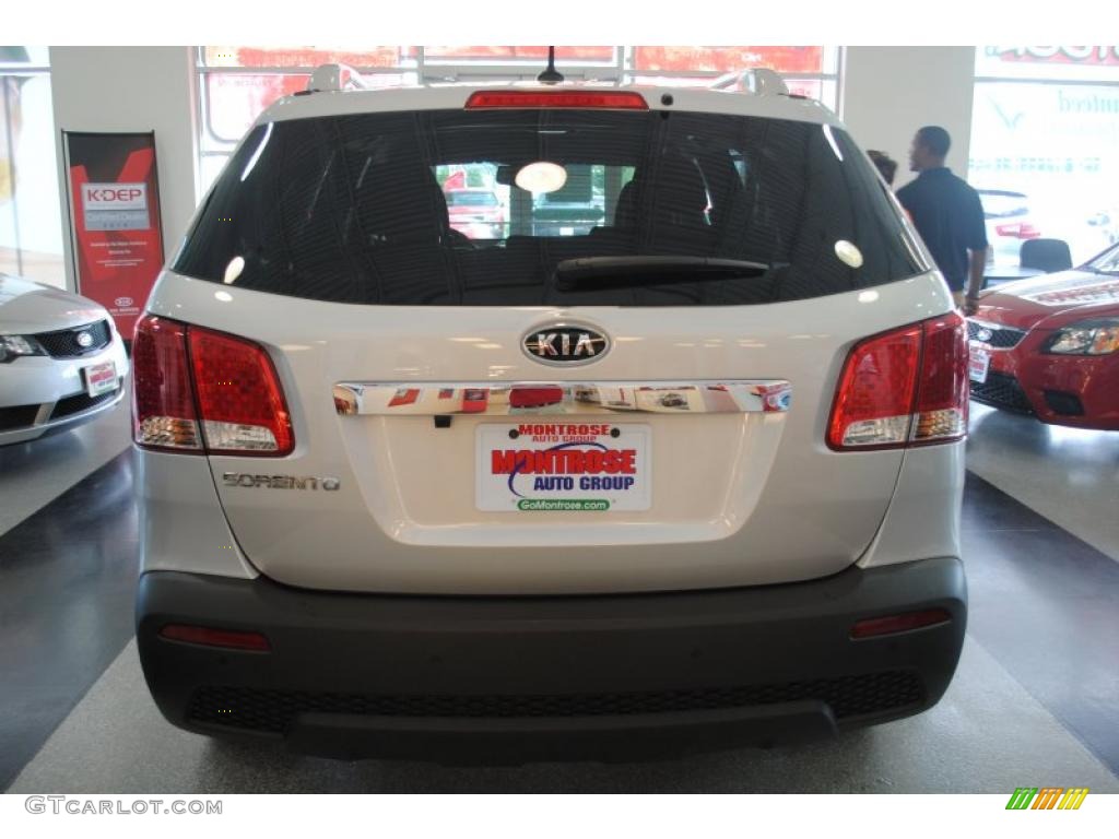 2011 Sorento LX - Bright Silver / Black photo #5