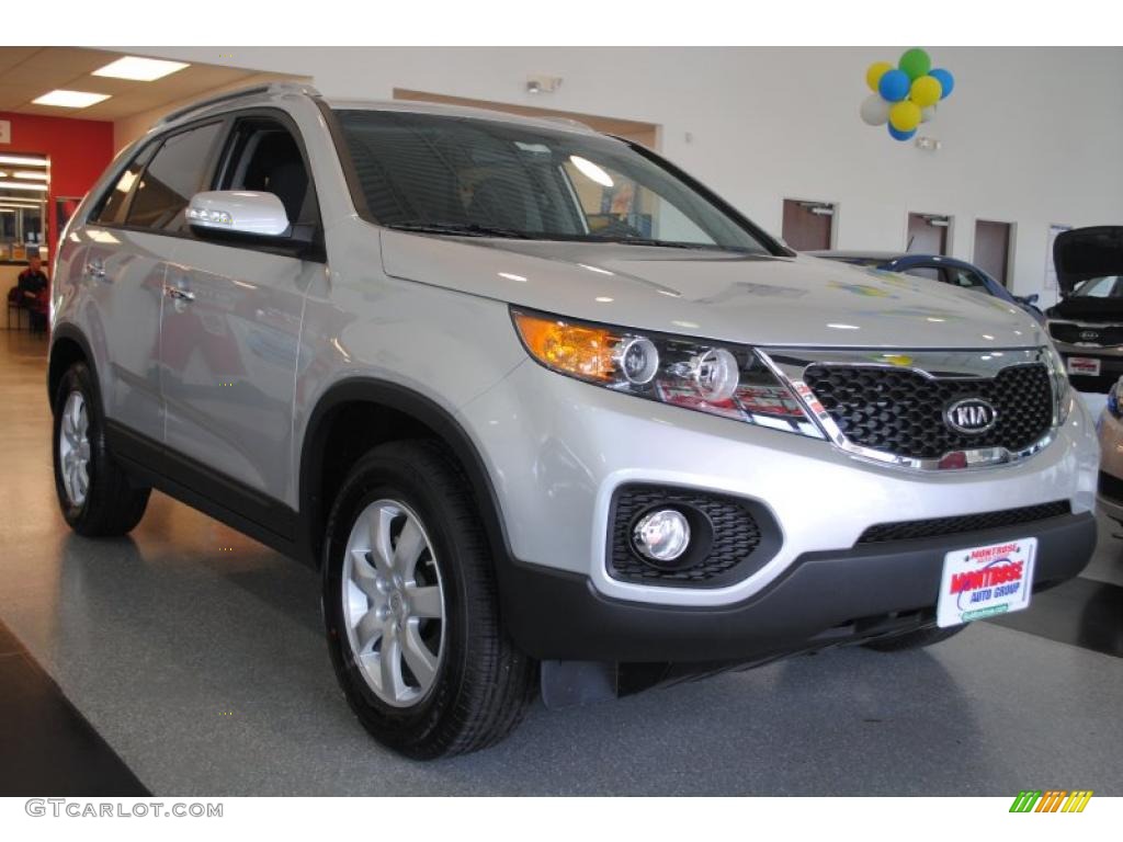 2011 Sorento LX - Bright Silver / Black photo #9