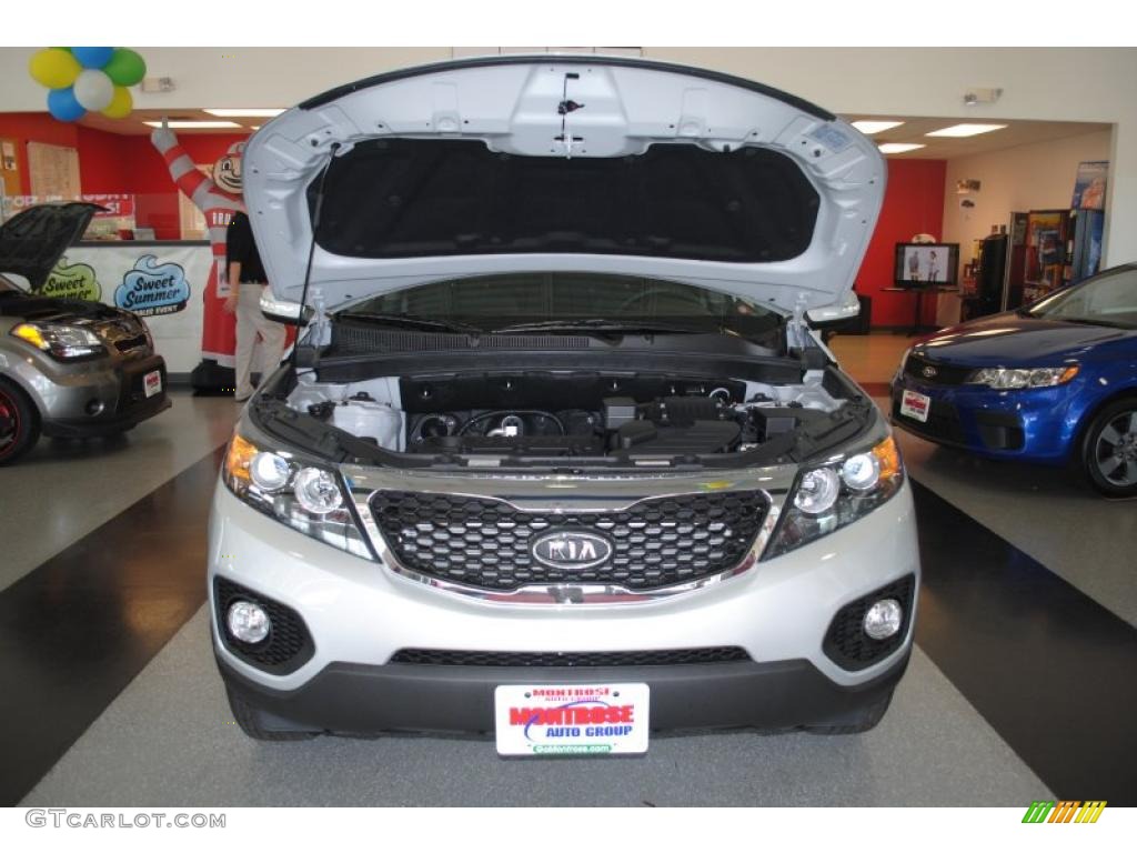 2011 Sorento LX - Bright Silver / Black photo #21