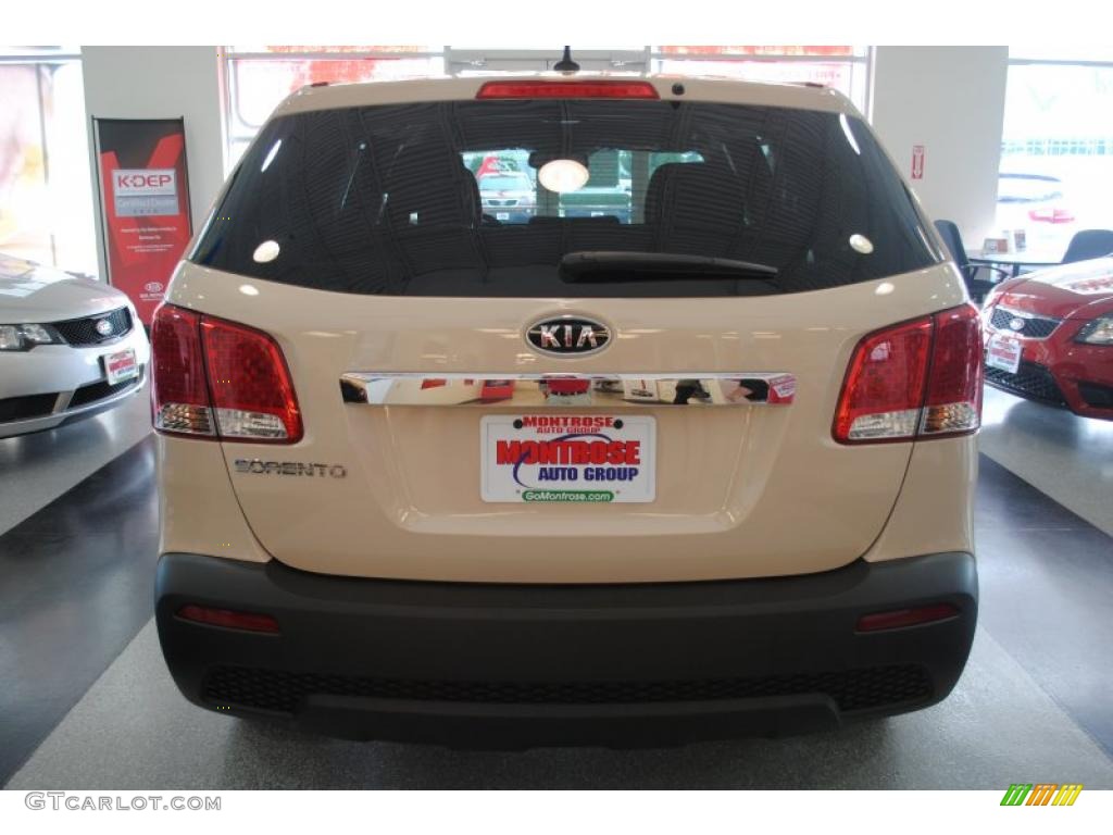 2011 Sorento LX - White Sand Beige / Beige photo #5