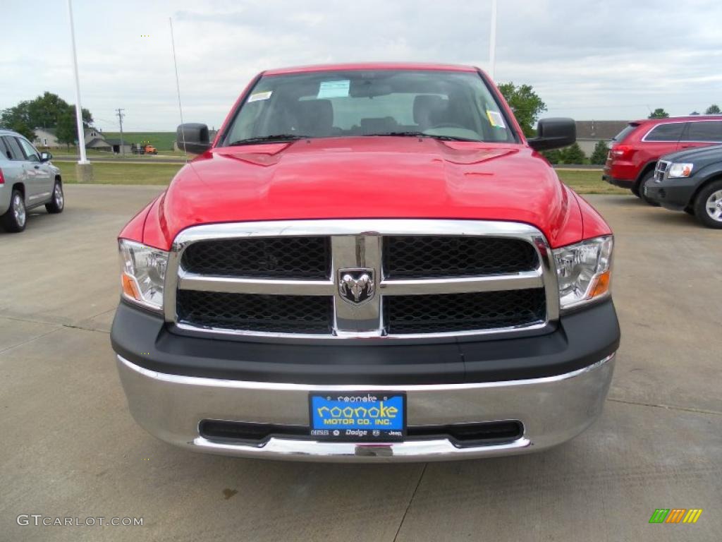 2011 Ram 1500 ST Quad Cab 4x4 - Flame Red / Dark Slate Gray/Medium Graystone photo #2