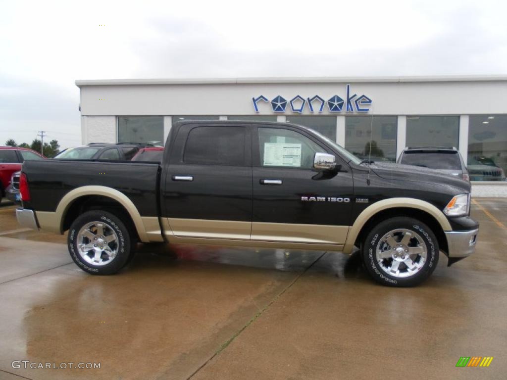 2011 Ram 1500 Laramie Crew Cab 4x4 - Brilliant Black Crystal Pearl / Light Pebble Beige/Bark Brown photo #1