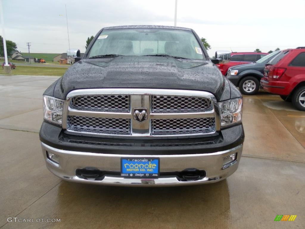 2011 Ram 1500 Laramie Crew Cab 4x4 - Brilliant Black Crystal Pearl / Light Pebble Beige/Bark Brown photo #2