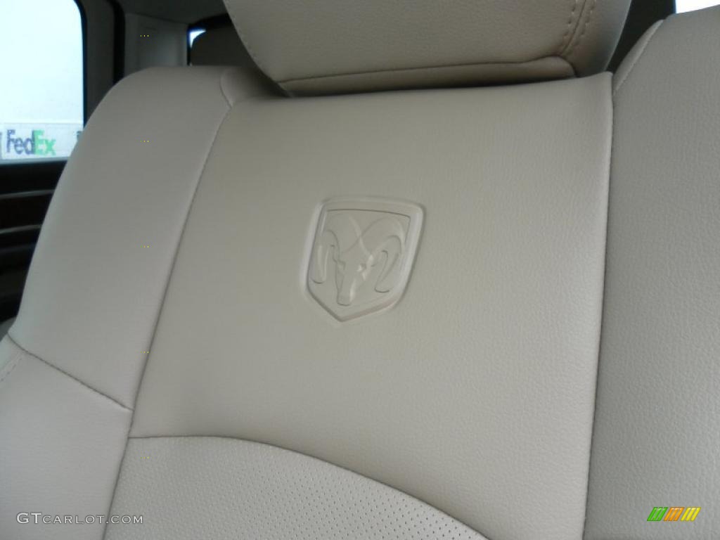 2011 Ram 1500 Laramie Crew Cab 4x4 - Brilliant Black Crystal Pearl / Light Pebble Beige/Bark Brown photo #6