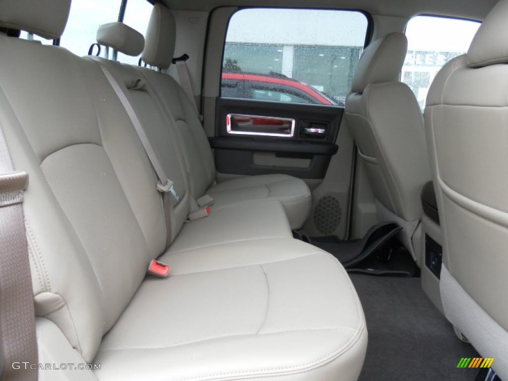 2011 Ram 1500 Laramie Crew Cab 4x4 - Brilliant Black Crystal Pearl / Light Pebble Beige/Bark Brown photo #8