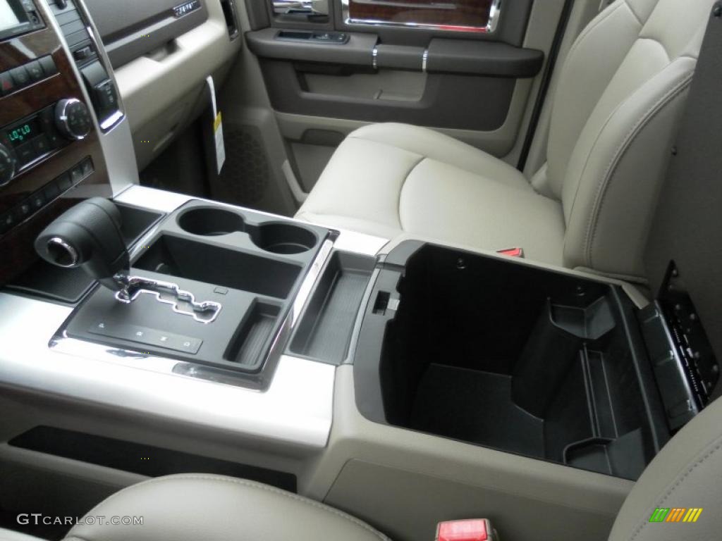 2011 Ram 1500 Laramie Crew Cab 4x4 - Brilliant Black Crystal Pearl / Light Pebble Beige/Bark Brown photo #13