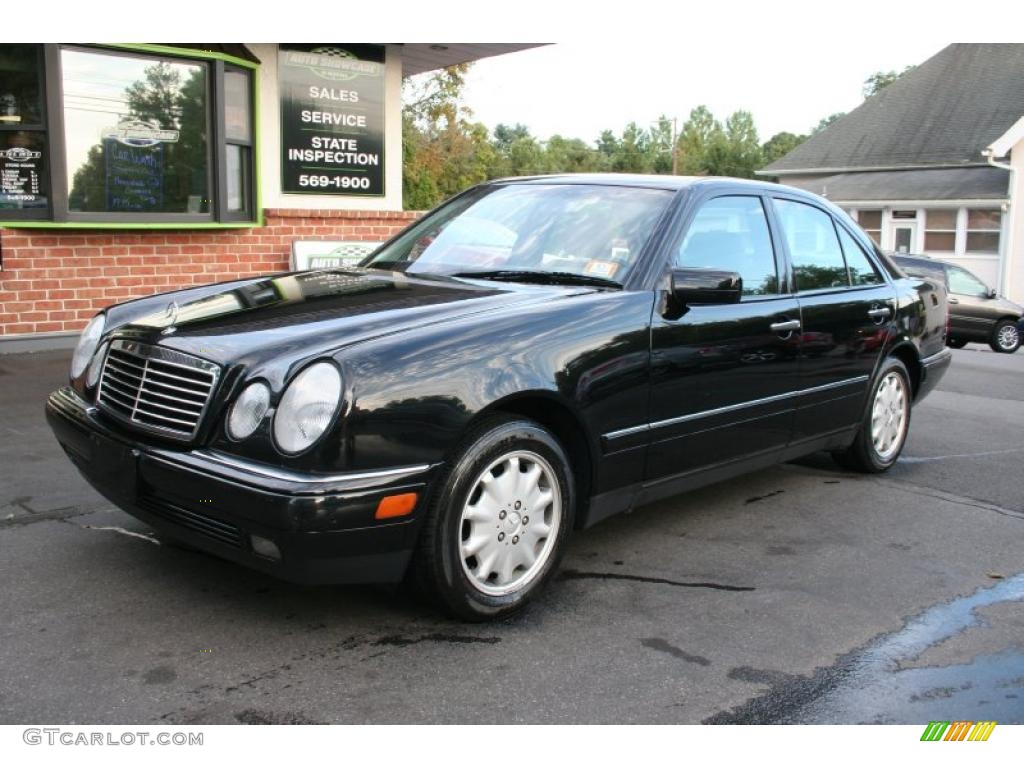 Black Mercedes-Benz E