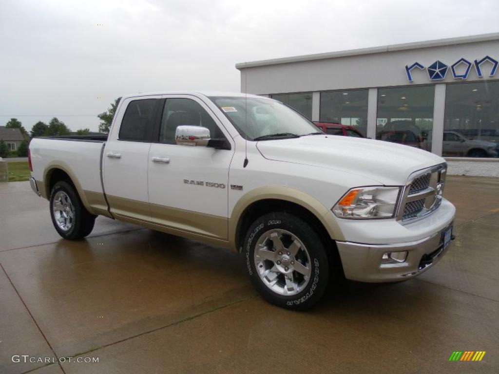 2011 Ram 1500 Laramie Quad Cab 4x4 - Bright White / Light Pebble Beige/Bark Brown photo #30