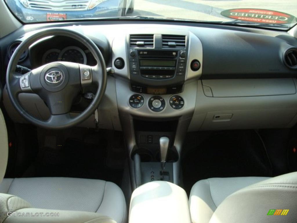 2007 RAV4 Limited 4WD - Black / Ash Gray photo #9