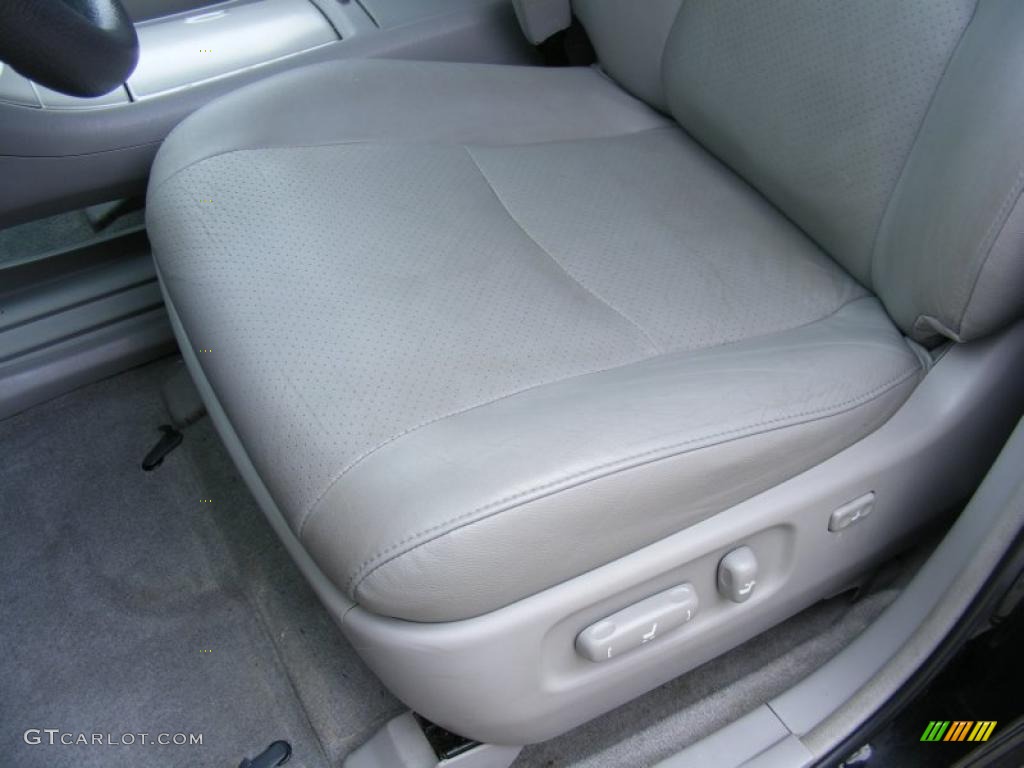 2005 Highlander V6 - Black / Gray photo #10
