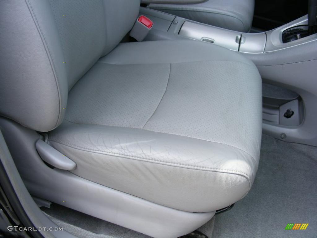 2005 Highlander V6 - Black / Gray photo #16
