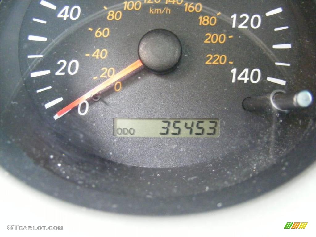 2005 Highlander V6 - Black / Gray photo #20