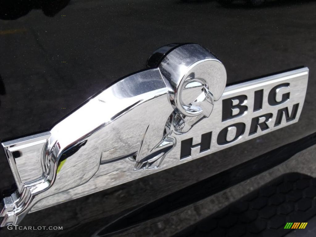 2011 Ram 1500 Big Horn Crew Cab - Brilliant Black Crystal Pearl / Light Pebble Beige/Bark Brown photo #9