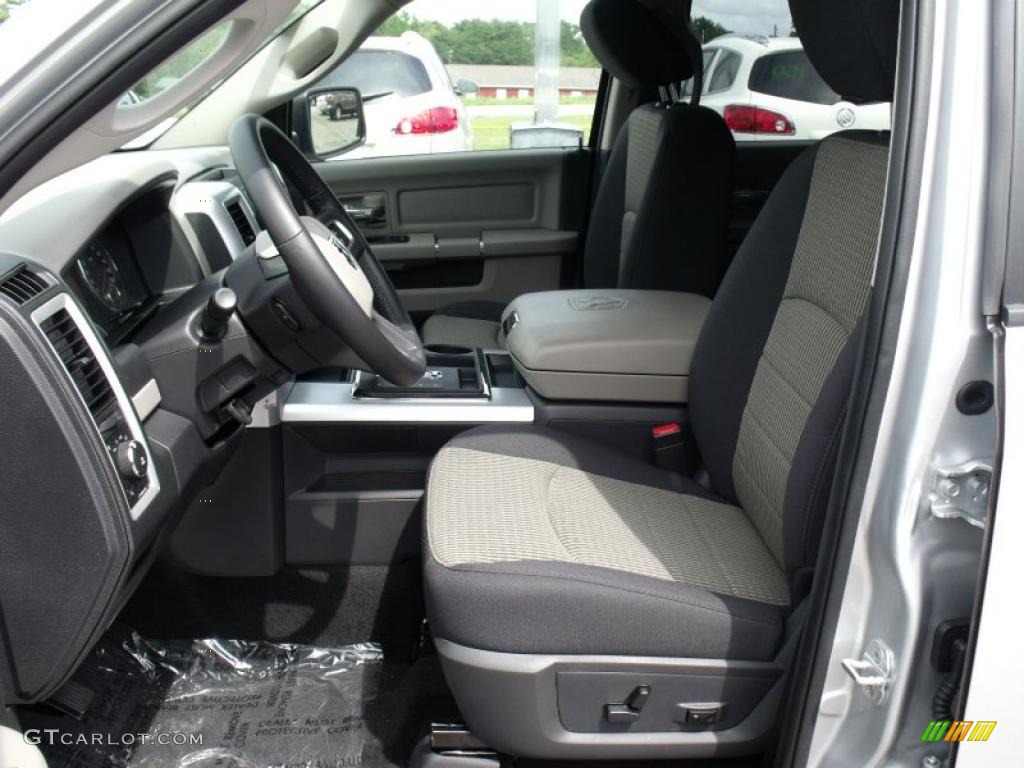 2011 Ram 1500 Big Horn Crew Cab - Bright Silver Metallic / Dark Slate Gray/Medium Graystone photo #13