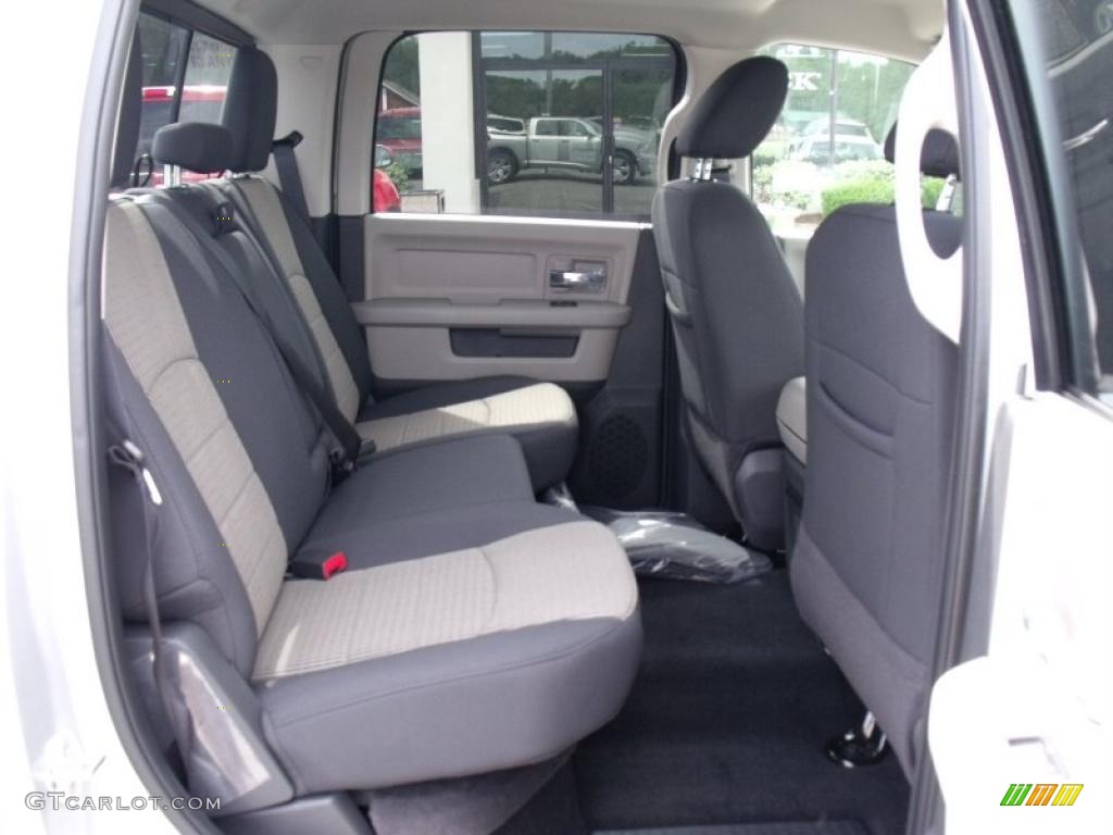 2011 Ram 1500 Big Horn Crew Cab - Bright Silver Metallic / Dark Slate Gray/Medium Graystone photo #15