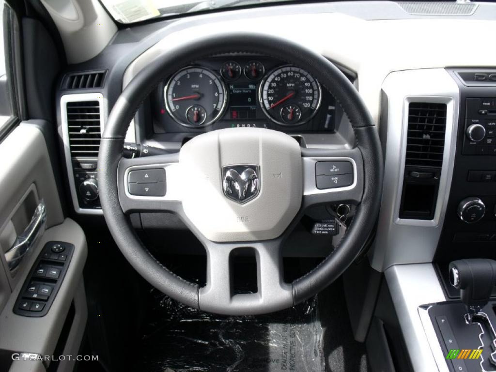 2011 Ram 1500 Big Horn Crew Cab - Bright Silver Metallic / Dark Slate Gray/Medium Graystone photo #18