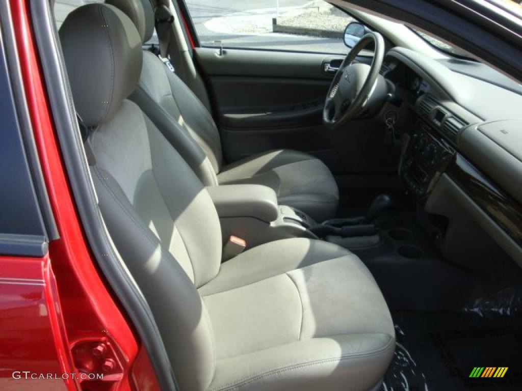 2004 Sebring Limited Sedan - Inferno Red Pearl / Taupe photo #13
