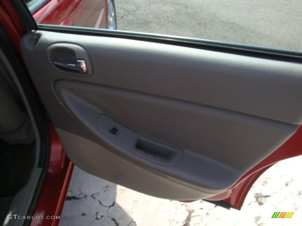 2004 Sebring Limited Sedan - Inferno Red Pearl / Taupe photo #17