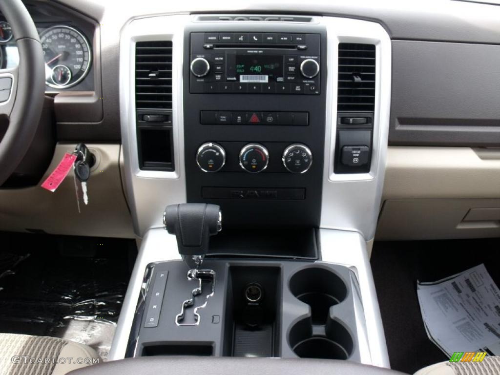 2011 Ram 1500 Big Horn Crew Cab - Rugged Brown Pearl / Light Pebble Beige/Bark Brown photo #16