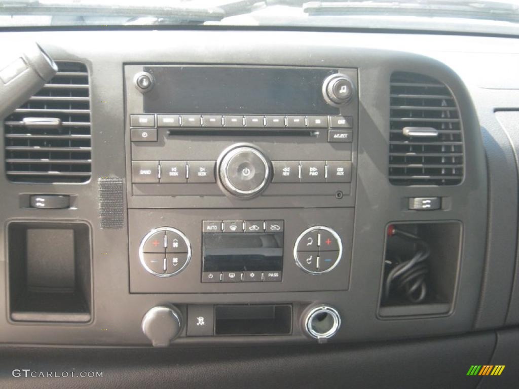 2009 Sierra 1500 SLE Texas Edition Crew Cab - Summit White / Texas Edition Black/White photo #9