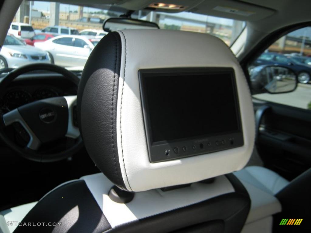 2009 Sierra 1500 SLE Texas Edition Crew Cab - Summit White / Texas Edition Black/White photo #17