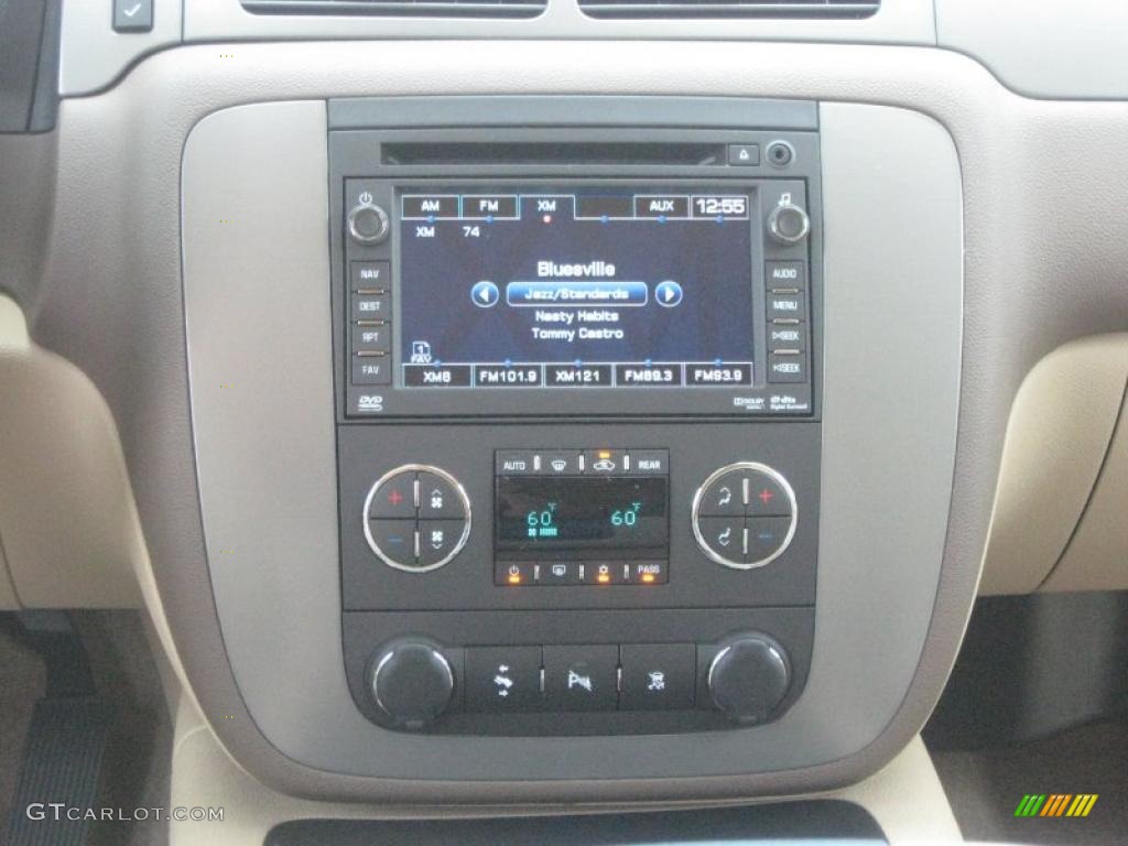 2011 Suburban LT 4x4 - Summit White / Light Cashmere/Dark Cashmere photo #10