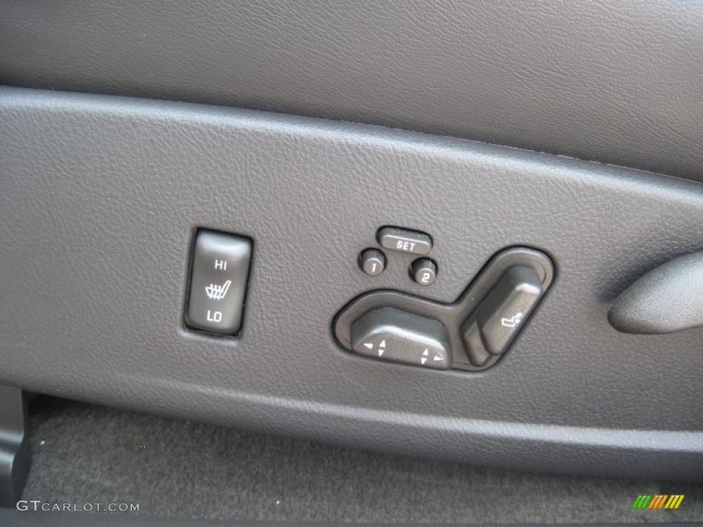 2005 Chevrolet SSR Standard SSR Model Controls Photo #34886933