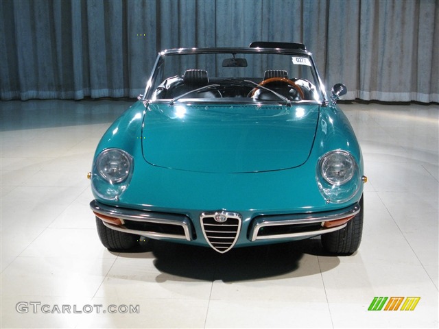 Green 1969 Alfa Romeo 1750 Spider Veloce Standard 1750 Spider Veloce Model Exterior Photo #348874