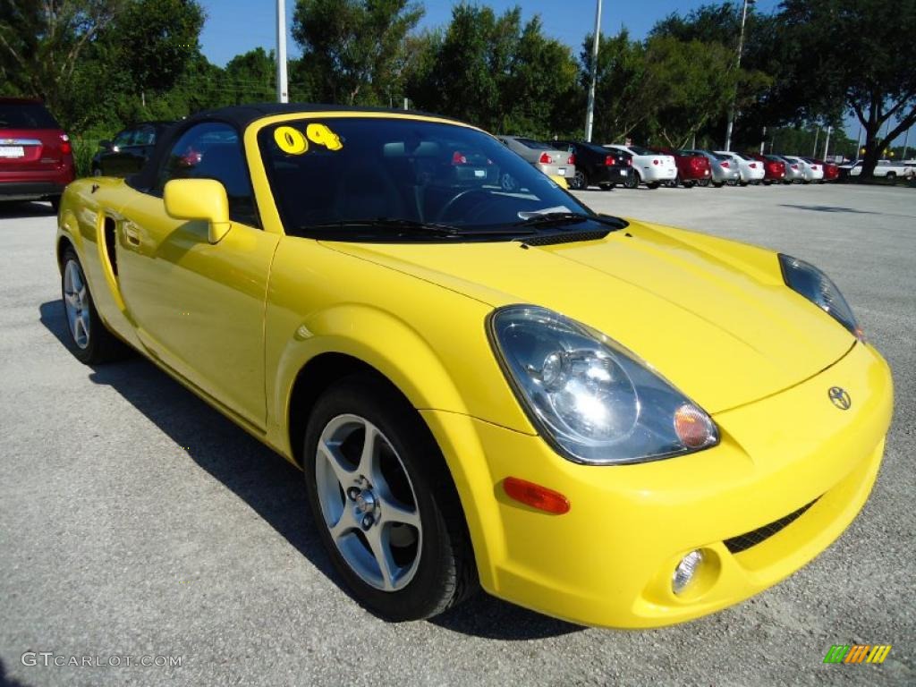 2004 MR2 Spyder Roadster - Solar Yellow / Black photo #13