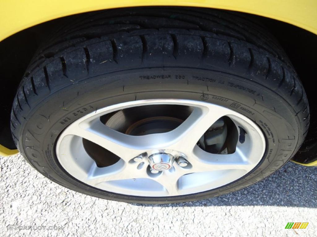2004 MR2 Spyder Roadster - Solar Yellow / Black photo #19