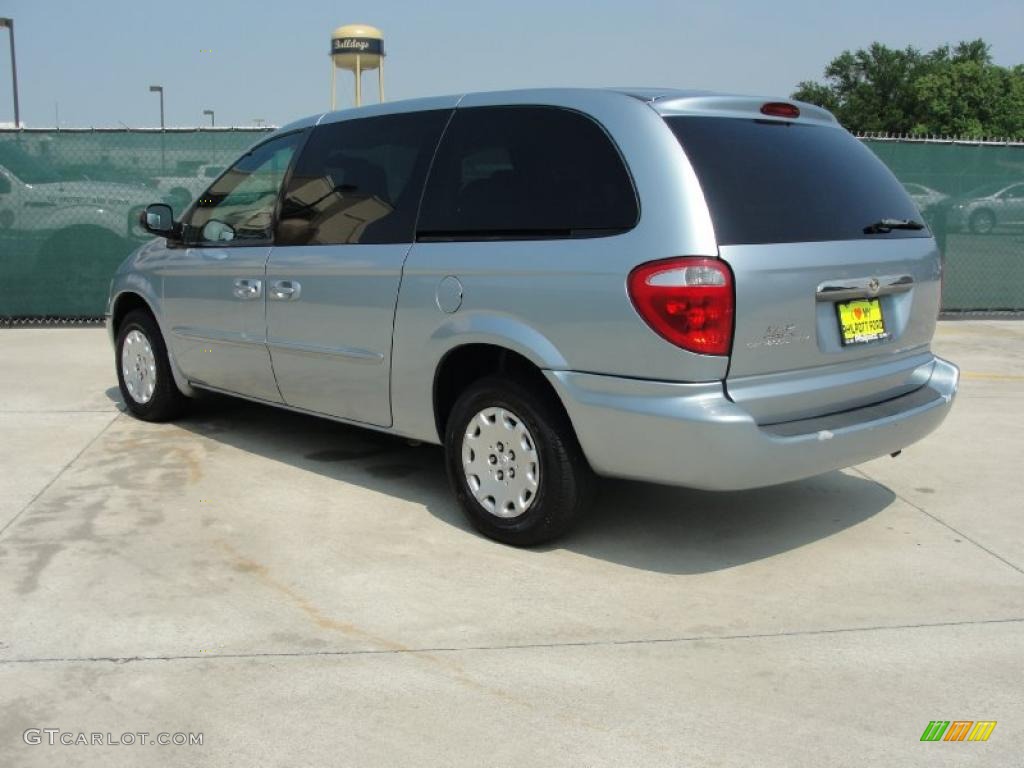 2003 Town & Country LX - Butane Blue Pearl / Taupe photo #5