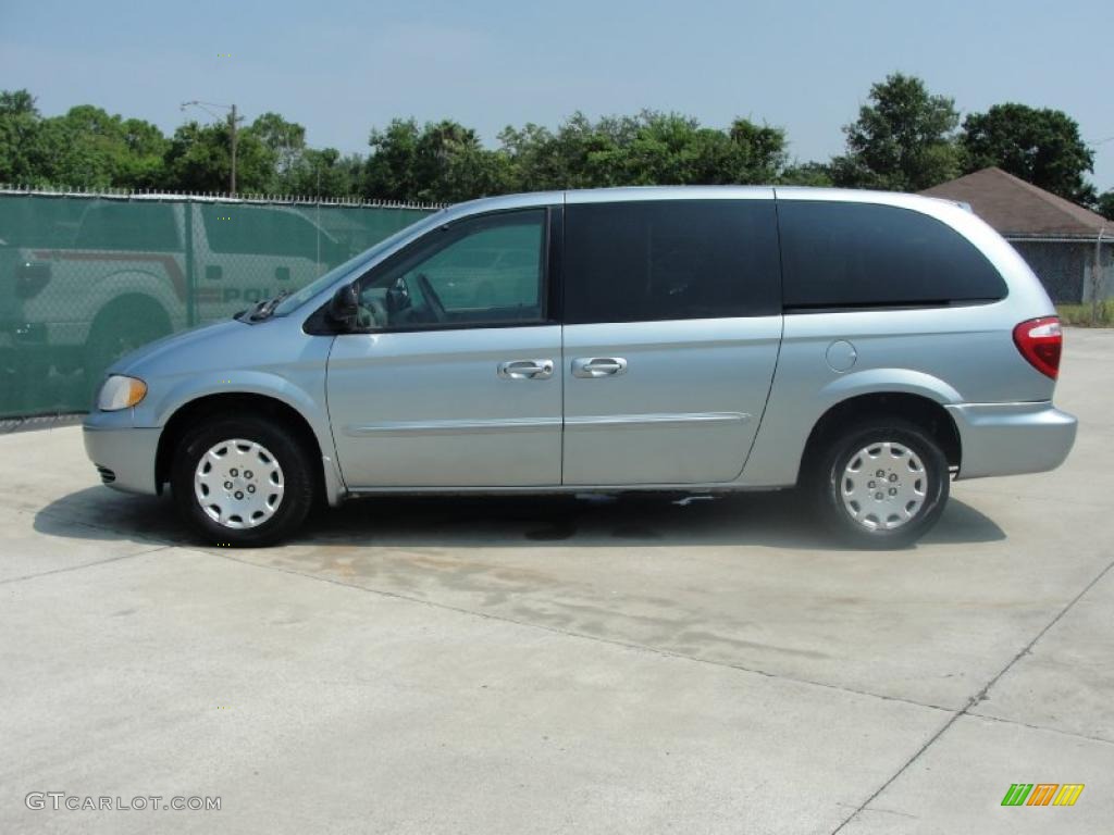 2003 Town & Country LX - Butane Blue Pearl / Taupe photo #6