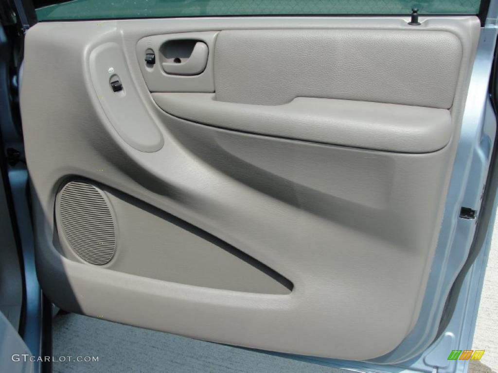 2003 Town & Country LX - Butane Blue Pearl / Taupe photo #30