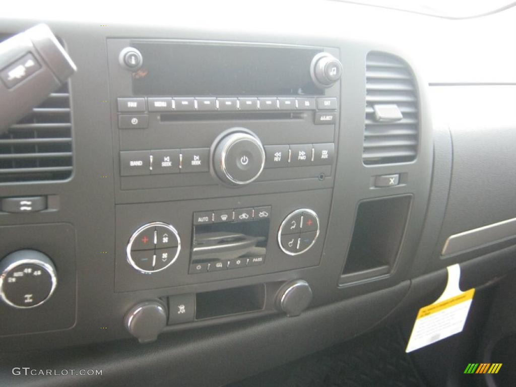 2011 Silverado 1500 LT Extended Cab 4x4 - Sheer Silver Metallic / Ebony photo #9