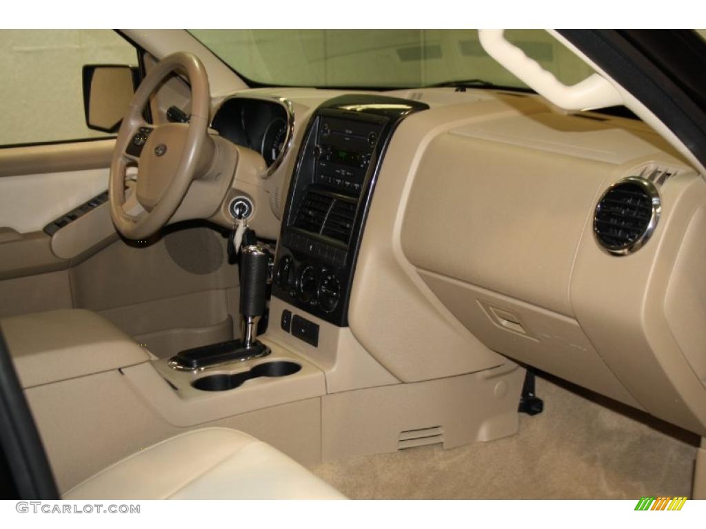 2008 Explorer XLT - Black / Camel photo #7
