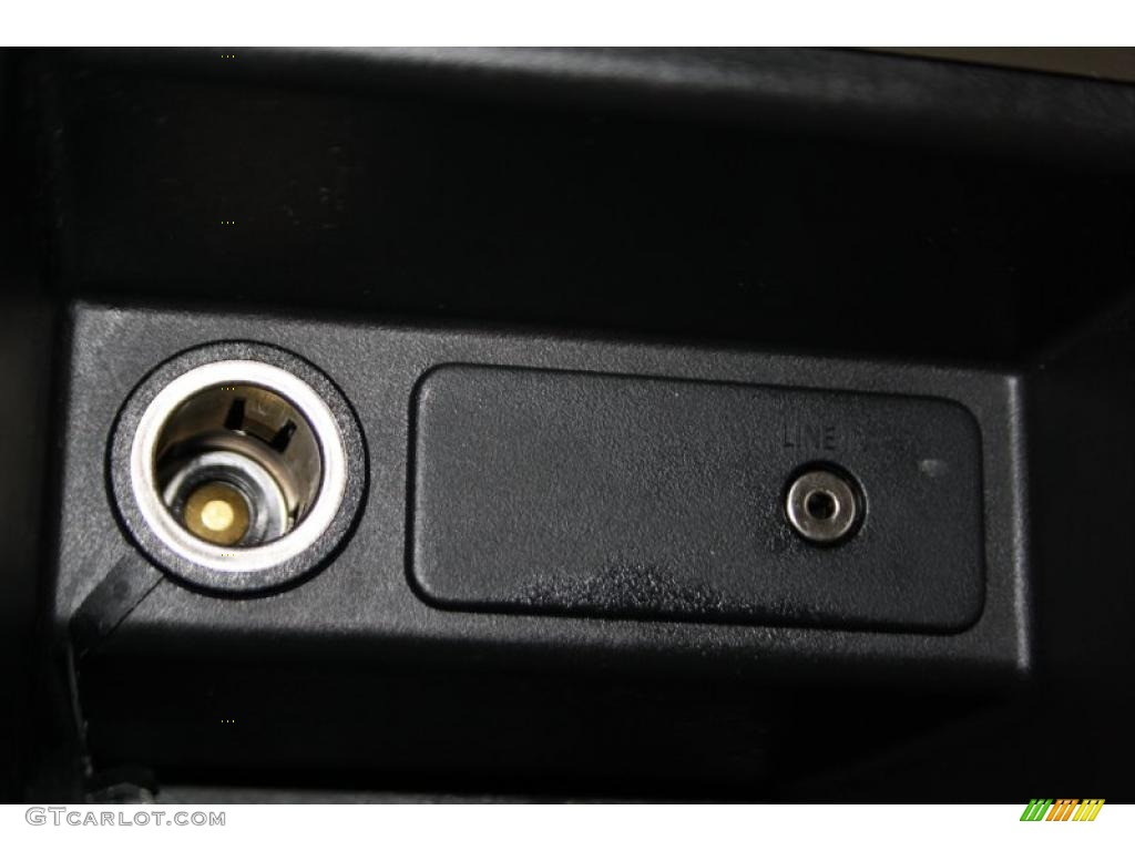 2008 Explorer XLT - Black / Camel photo #19
