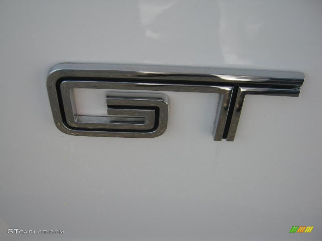 2005 Mustang GT Premium Coupe - Performance White / Red Leather photo #22