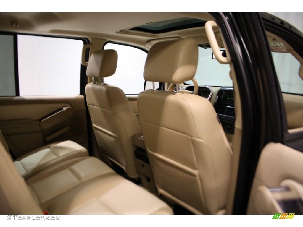 2008 Explorer XLT - Black / Camel photo #40